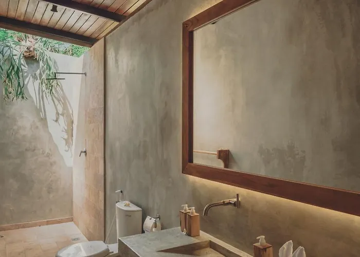 Kamantara Villa *